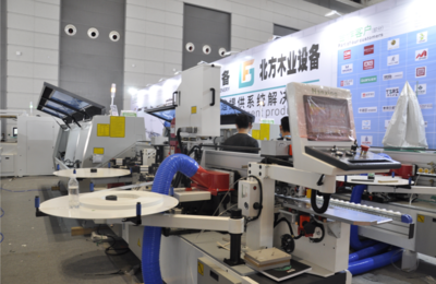 西安家具展特輯丨南興裝備李明:睡在木工機械上的人